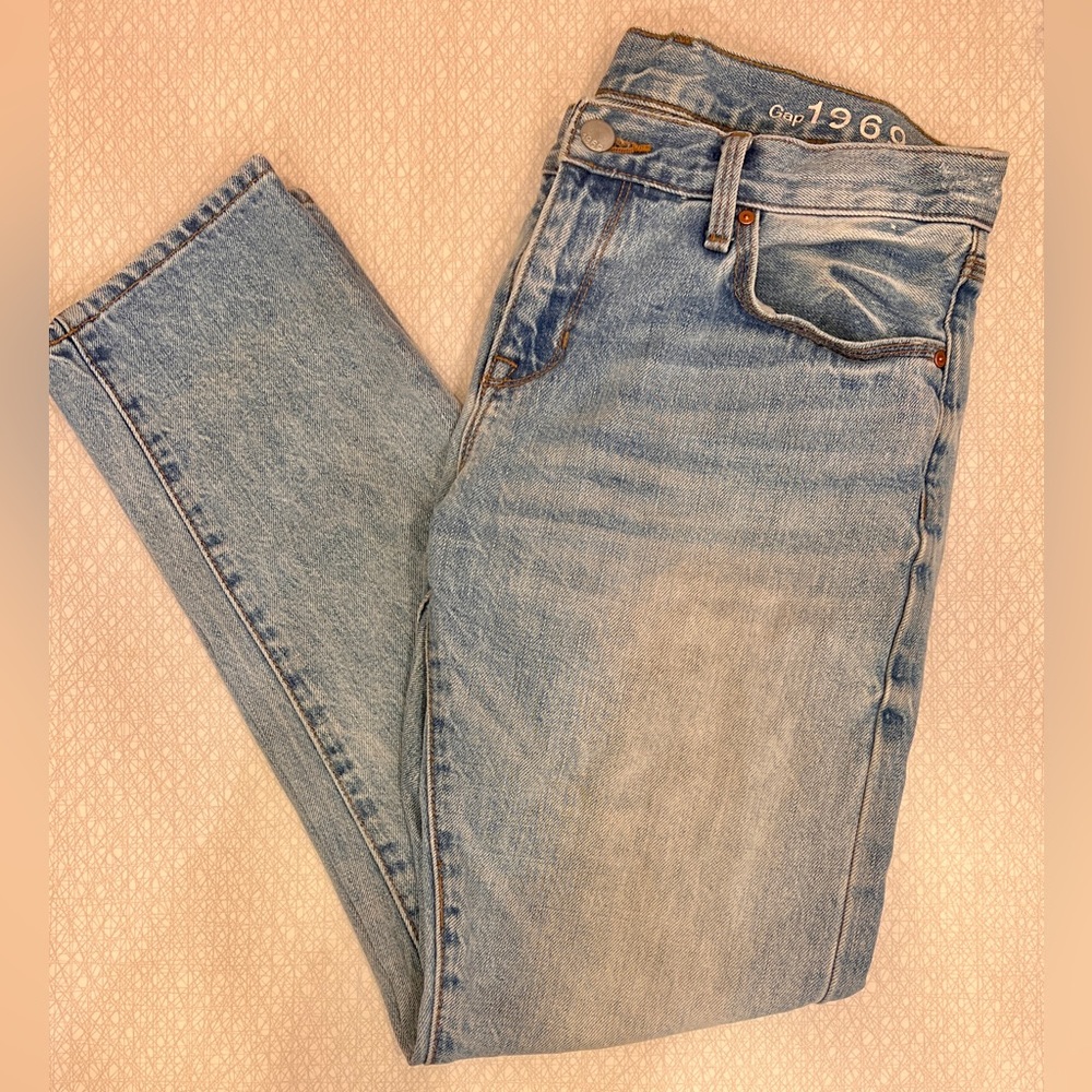 Gap “sexy boyfriend” 1969 distressed denim size 25R